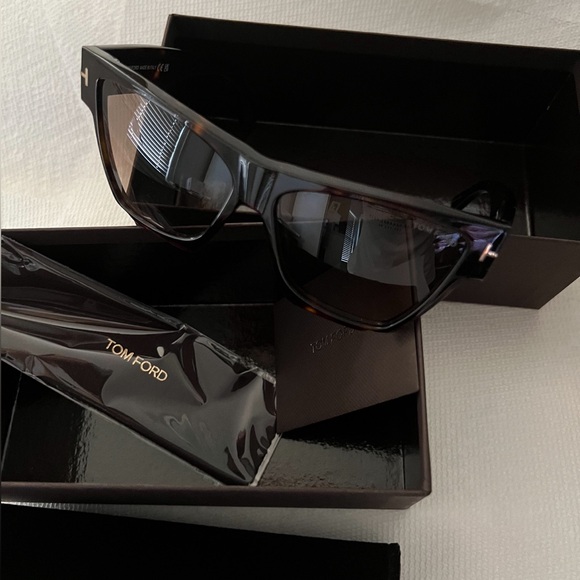 BRAND NEW designer sunglasses Geometric Dove 52K Dark Havana 59mm - Tom Ford - Picture 3 of 5